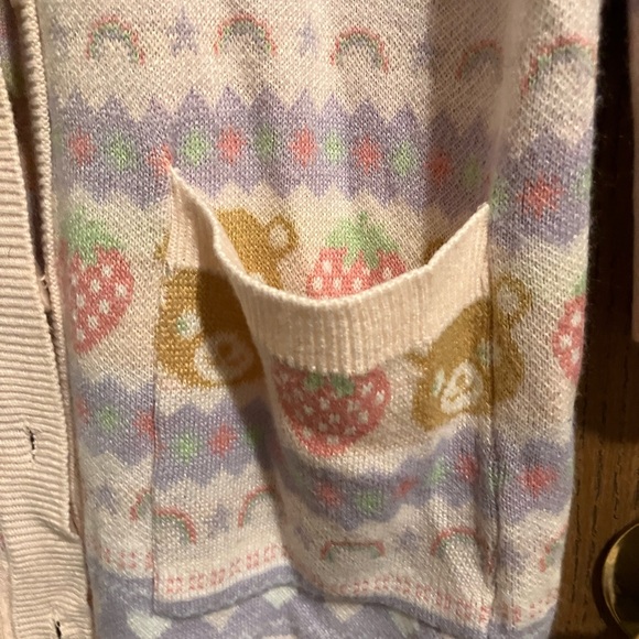 Hot Topic - Picture 8 of 9